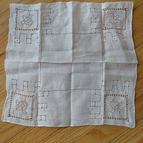 Vintage Handkerchief Openwork Hankie White Wedding Handmade Embroidered Crowns - Picture 1 of 10